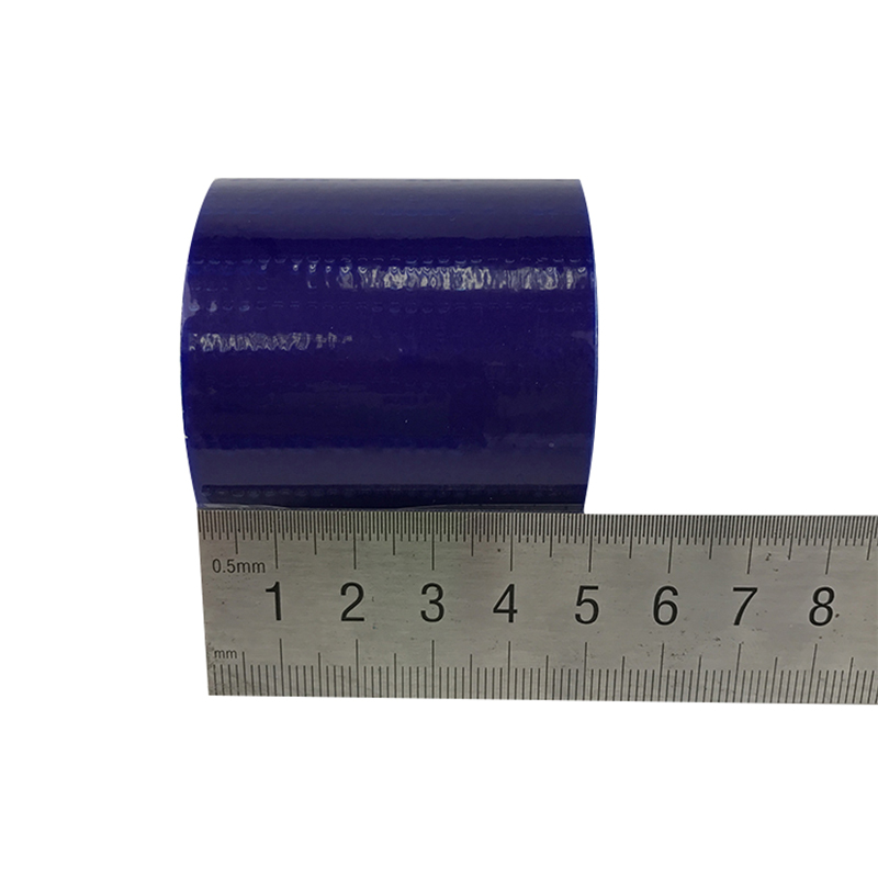 Biru roller melekit pe