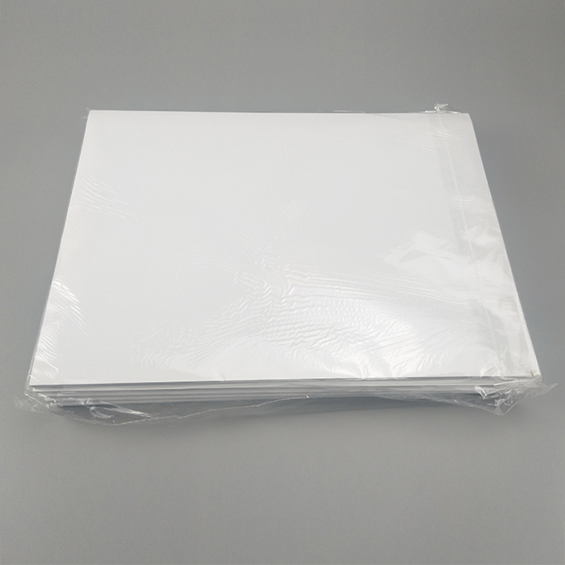 Latar belakang putih pad dcr