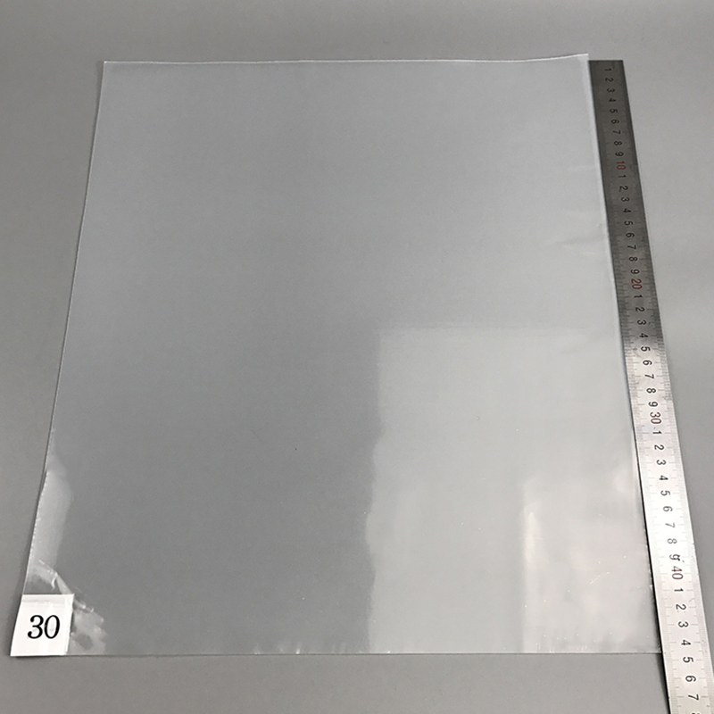 Bola keranjang melekat tikar